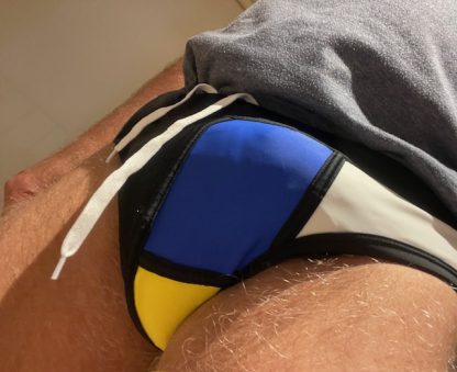 Scrho's Used SWIMWEAR