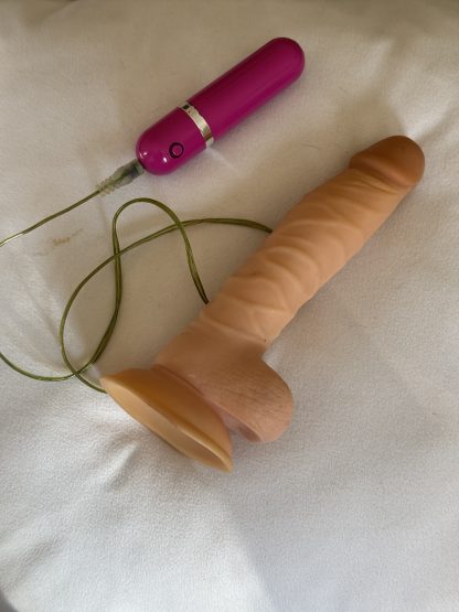 TwinkJ's 8inch Dildo