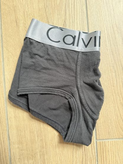 Oliver.jb1’s grey Calvin’s - Image 4
