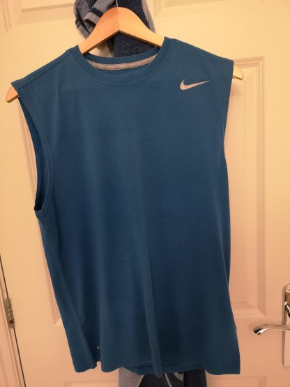 UK28's Nike Gym Vest - Image 5