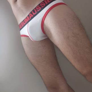 UK28's Vintage White AussiBums 