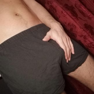 UK28's Black loose boxers