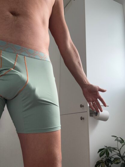 Hotgymdad's silky trunks - Image 5