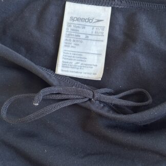 TwinkJ's tiny tight speedo briefs - Image 4