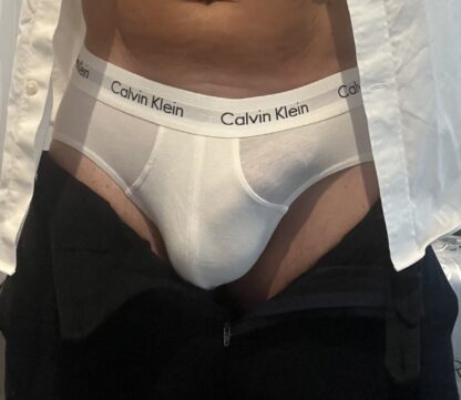 AirlineJosh's White Calvin Klein briefs